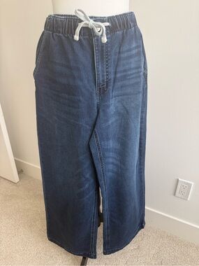 Room 34 Brand New Relaxed Wide-Leg Jeans with Elastic Drawstring Waist